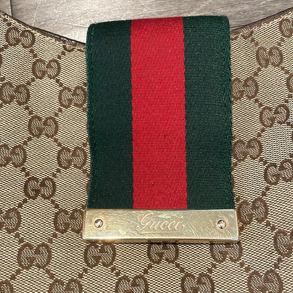 Gucci canvas should bag. - Picture 2 of 16